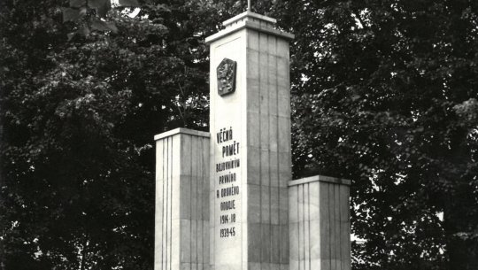 Pomník krátce po odhalení, 1969